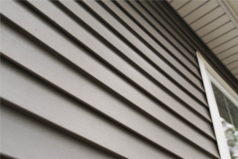 5 Reasons to Install Insulated Vinyl Siding